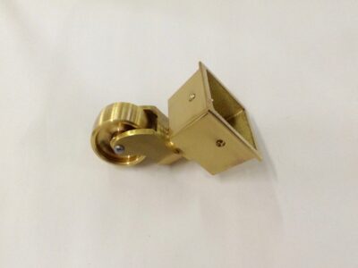 0:3/43 Grand castor with square cup