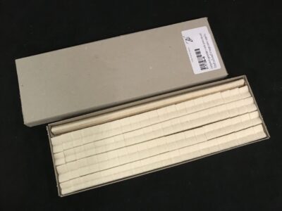 O-7/26-A Upright damperfelt treble cut with red backing