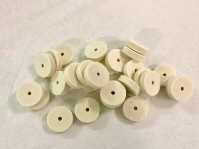 Front rail baizes white